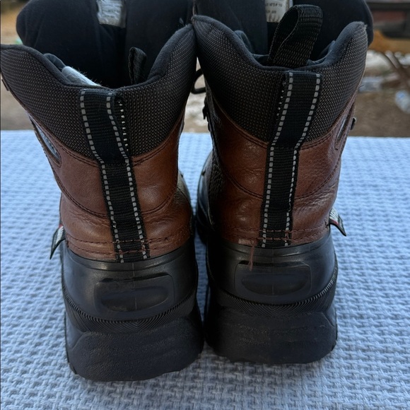 Baffin Men's Dual-Tone Snow Boots size 10 - Picture 9 of 13